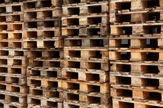 Pallet vs. Skid: What’s the Difference?